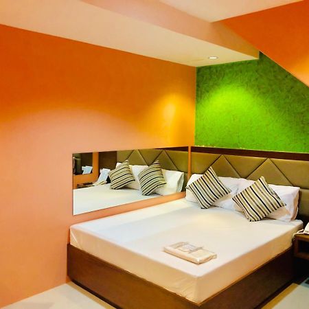 Hotel Apollo Lemery Bagian luar foto