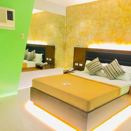 Hotel Apollo Lemery Bagian luar foto