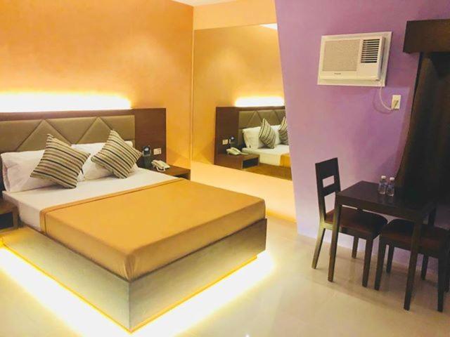 Hotel Apollo Lemery Bagian luar foto