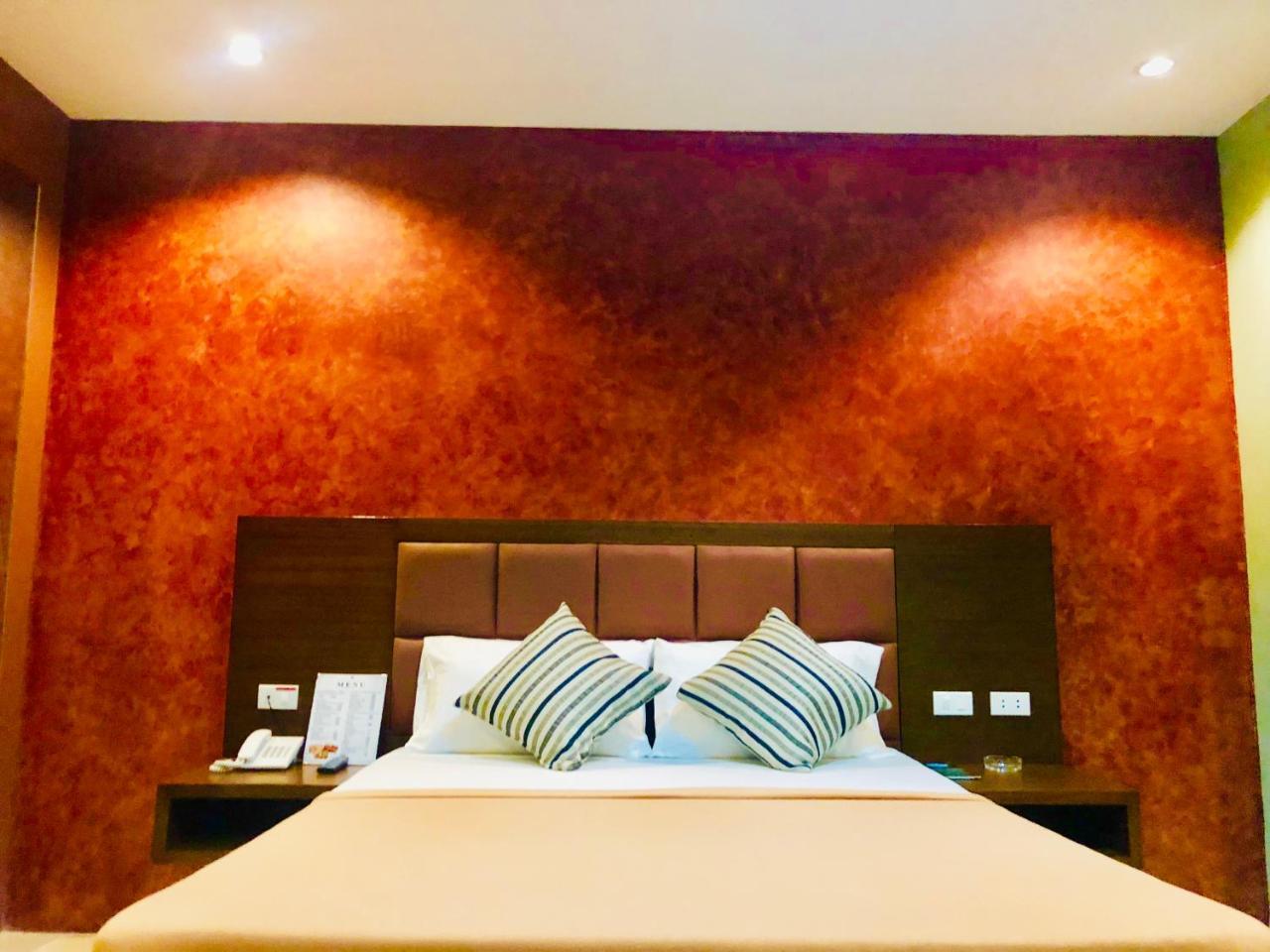 Hotel Apollo Lemery Bagian luar foto