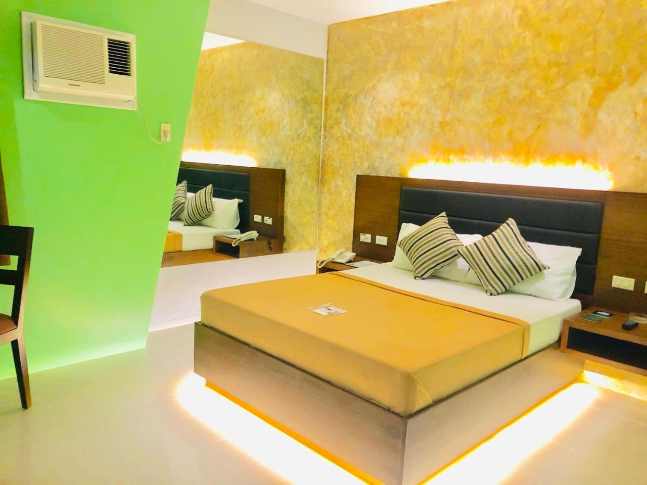 Hotel Apollo Lemery Bagian luar foto