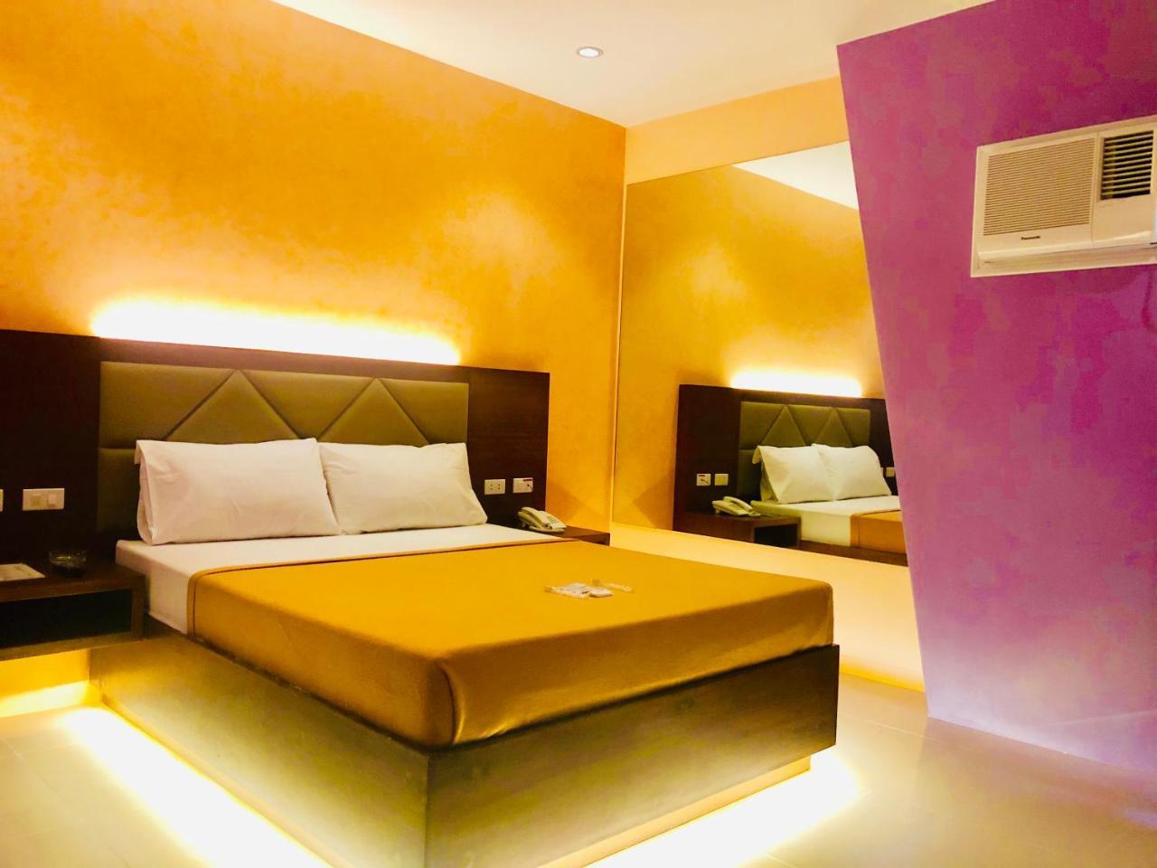 Hotel Apollo Lemery Bagian luar foto